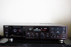Стерео кассетная дека AKAI GX-73 с 3 головками-год выпуска-1986