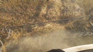 Двойной валок еле влезает в подборщик.