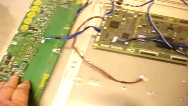 Обзор внутренней части телевизора (плазма) возможно OLED смотреть онлайн