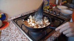 ГУЛЯШ с шампиньонами. (Свинина тушеная с грибами) ОЧЕНЬ ПРОСТОЙ РЕЦЕПТ!