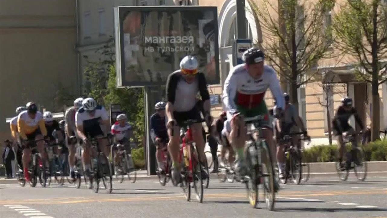 В Москве стартовала велогонка "Садовое кольцо"