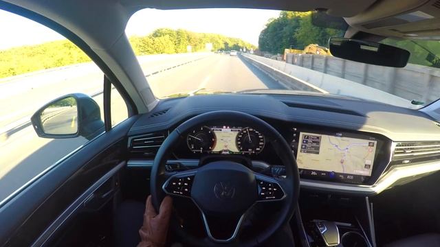NEW 2021 VW TOUAREG / R-Line / POV - TESTDRIVE AUTOBAHN (4K)
