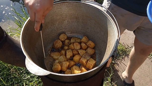 Мега жаркое из свинины в казане на костре