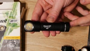 Обзор Armytek Wizard WR. Полноценный белый и красный свет в налобном фонаре