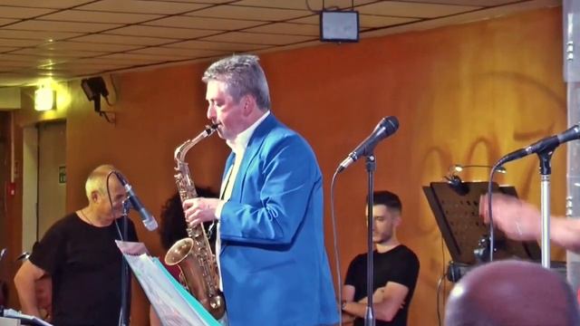 LUCIANA mazurka di Casadei eseguita dall'orchestra GIANFRANCO AZZALLI смотреть онлайн