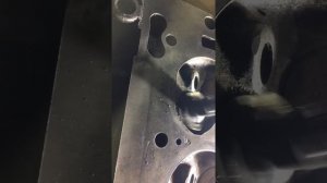 Притирка клапана пневмо инструментом.