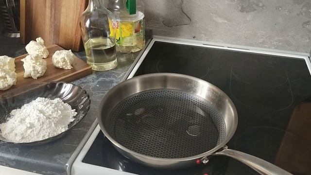 "Сырники" классический рецепт. classic cheesecake recipe смотреть онлайн