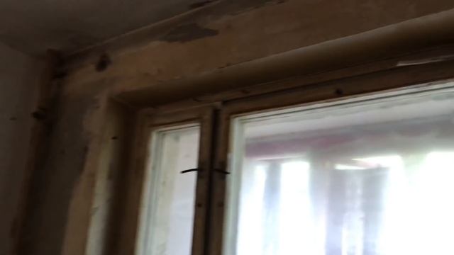 Два парня отремонтировали квартиру матери-одиночки, чтобы ей вернули ребёнка смотреть онлайн