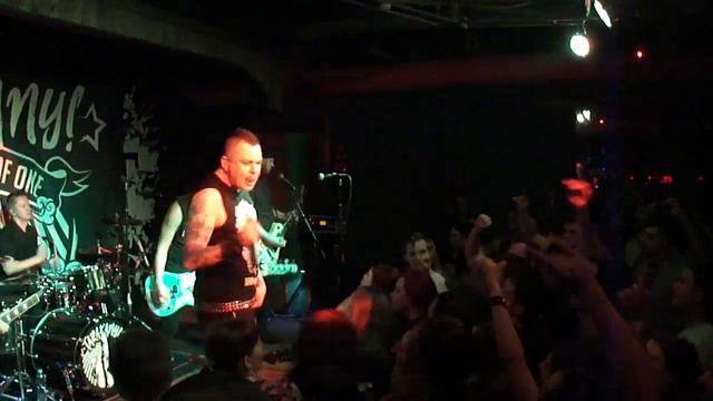 Тараканы . Кто то из нас двоих . рнд 14 04 17г (фрагмент) смотреть онлайн