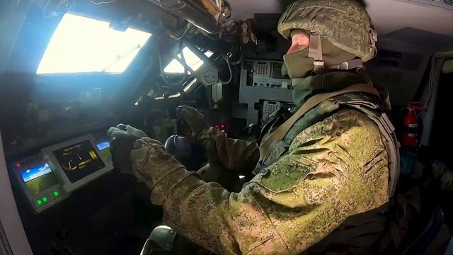 Боевой«Молот Тора»-тактический комплекс на украинской территориии.mp4