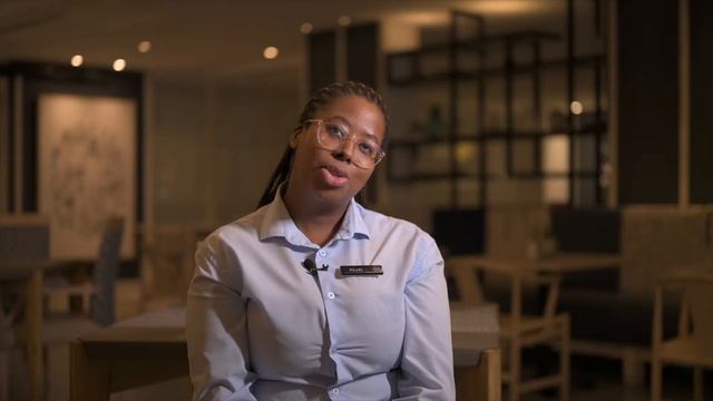 We speak to the Guest Relations Liaison at Protea Hotel Fire & Ice Umhlanga! смотреть онлайн