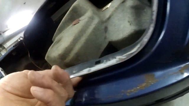 Очищаю коррозию, запечатыватель ржавчины от MIPA.