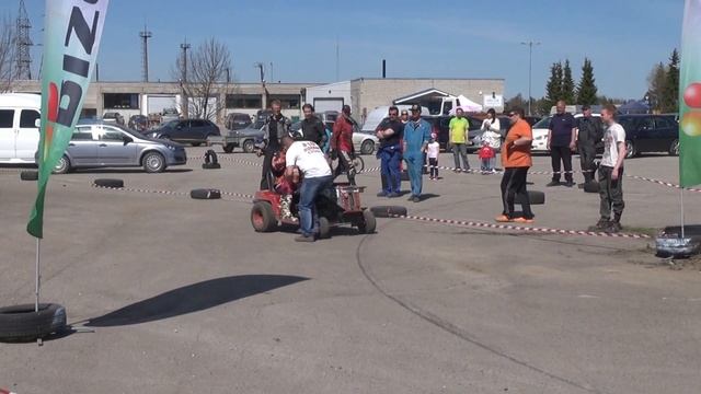 EST un FIN zāles pļāvēju kārtējā gonka смотреть онлайн
