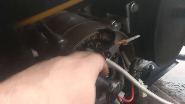 Бензогенератор не выдает напряжение смотреть онлайн