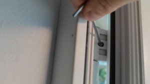 РЕГУЛИРОВКА пластиковых дверей своими руками.