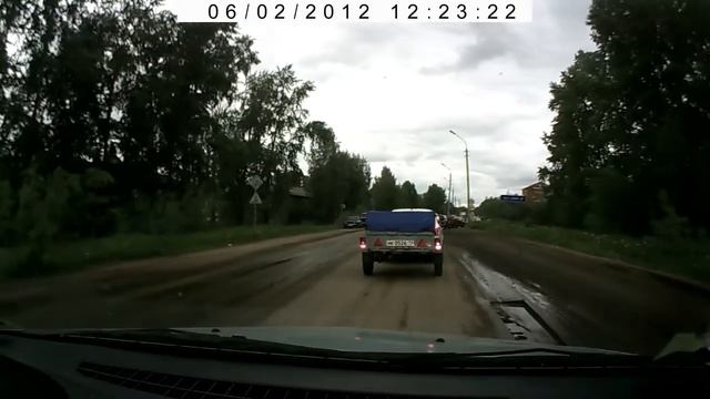 Пробка в Сыктывкаре 02.06.2012: взгляд изнутри.avi смотреть онлайн