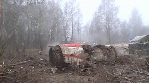 Россия предоставит следователям из Польши технику ...вого осмотра обломков самолета Леха Качиньского
