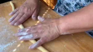 Мишәр бавырсагы нинди була? Әлмәт районы Түбән Абдул авылында яшәүче Гүзәлия ханым бавырсак пешерә!