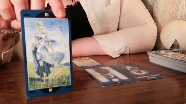 🛸Интересна ли я инопланетным сознаниям? +распаковка таро инопланетян. тайм коды в описании.