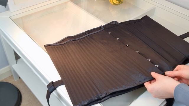 Unboxing A Silk Lined Locking Corset. смотреть онлайн