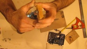 КАК СДЕЛАТЬ МИНИ ЦИРКУЛЯРНУЮ ПИЛУ СВОИМИ РУКАМИ HOW TO MINI circular saw