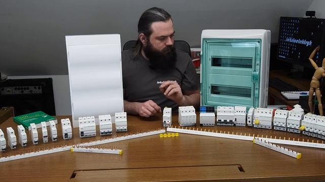 Jaką aparaturę modułową zastosować w rozdzielnicy? Różnice pomiędzy K60 a ACTI9 i inne bajery смотреть онлайн