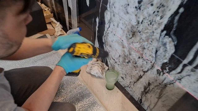 Настенная тумба. Сверху ляжет камень. смотреть онлайн