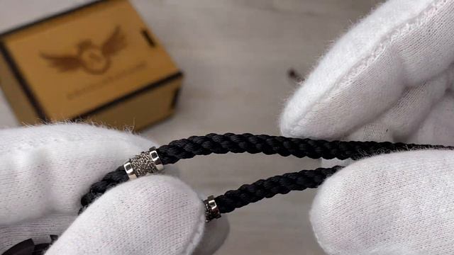 Деревянный крест "Две тысячи лет" с нейлоновым шнурком