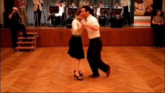 Банд одесса зауэр. Танец шизгаре банд одесса. Танец хафанана. Банд одесса зауэр. Stephen chandrae танцы.