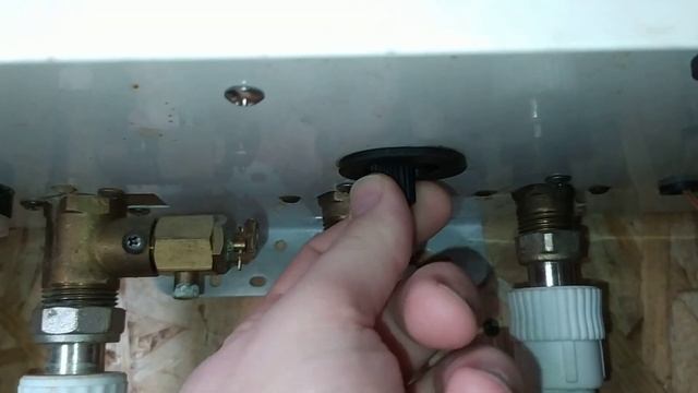 Как подпитать котел Navien. Создание давления в системе отопления.