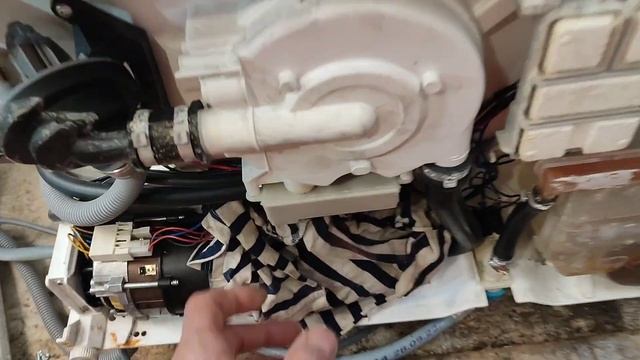 Ремонт посудомоечной машины Electrolux смотреть онлайн