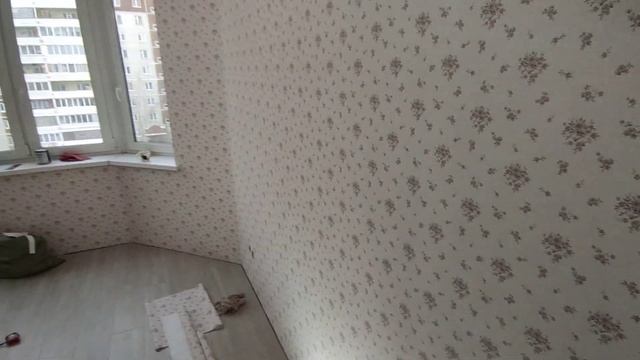 Обои Solo art.R75031-2. Розовые обои с мелкими цветами. Результат поклейки. смотреть онлайн