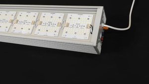 Фитолампа полного спектра (приближенного к солнечному) 350 - 780нм