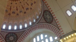 Место в мечети где молятся женщины