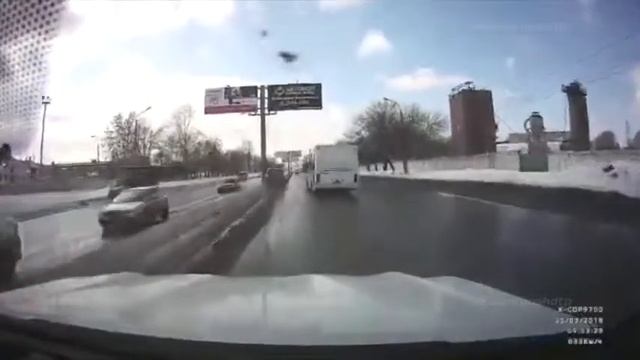 Уфа #Подрезал Автобус. КТО ВИНОВАТ?!?! смотреть онлайн