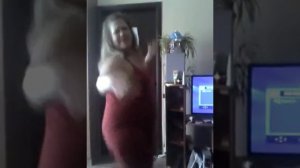 Пьяные толстушки танцуют