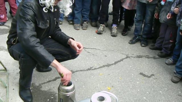 Эксперименты для детей с жидким азотом. Ч.1 смотреть онлайн