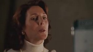 Фрагмент из фильма «Розовая пантера». Я хочу купить один гамбургер.