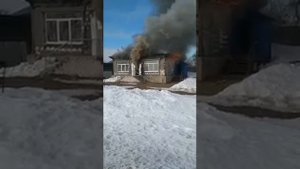 Горят КНИГИ! В деревне Польцо (Муромский район) горит библиотека