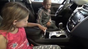 VLOG Посещение Автосалона в Челябинске. Смотрим новые машины