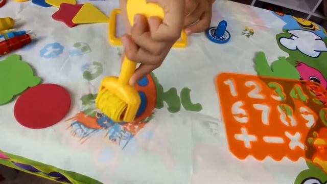 DONGKER Водный Магический Коврик для Рисования и Чертения, Обучающий Раскрашивающий Дети Живо смотреть онлайн