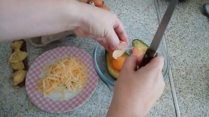 Простые, вкусные и полезные завтраки! Авокадо с яйцом и сыром/Овсянка с фруктами и творогом!