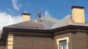 Удаление старой краски с металлочерепицы
