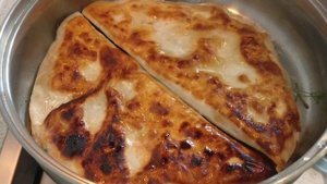 Ленивые чебуреки из лаваша из 3 ингредиентов. Быстрый рецепт из лаваша и сыра (можно с фаршем)