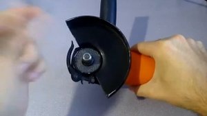 Машина шлифовальная болгарка угловая УШМ Ермак