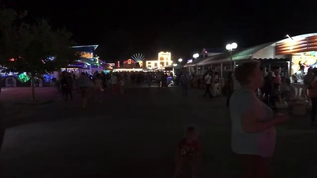 Архипо -Осиповка. Вечерняя прогулка по набережной, обзор цен. (Папа Может)