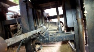 Подъемный механизм деревообрабатывающего станка.