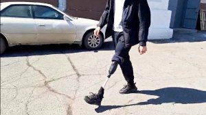 Самообучающийся коленный модуль для протеза ноги