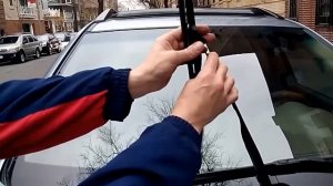 HOW TO replace wiper blades on a LEXUS RX 330