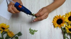 Сборка бутона подсолнуха из фоамирана.